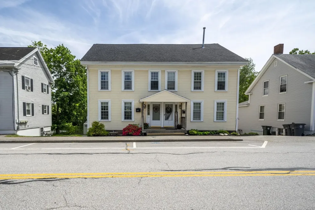 127 Glass Street Pembroke NH 03275
