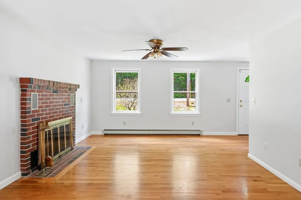 11 Lovell Road Stratham NH 03885