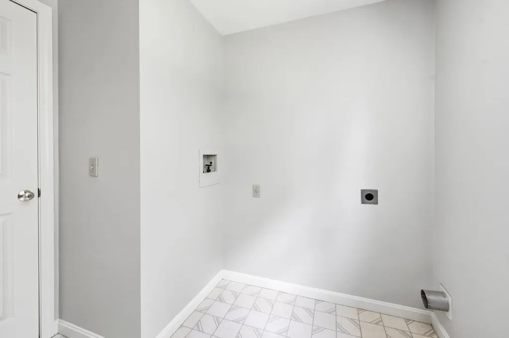 11 Lovell Road Stratham NH 03885