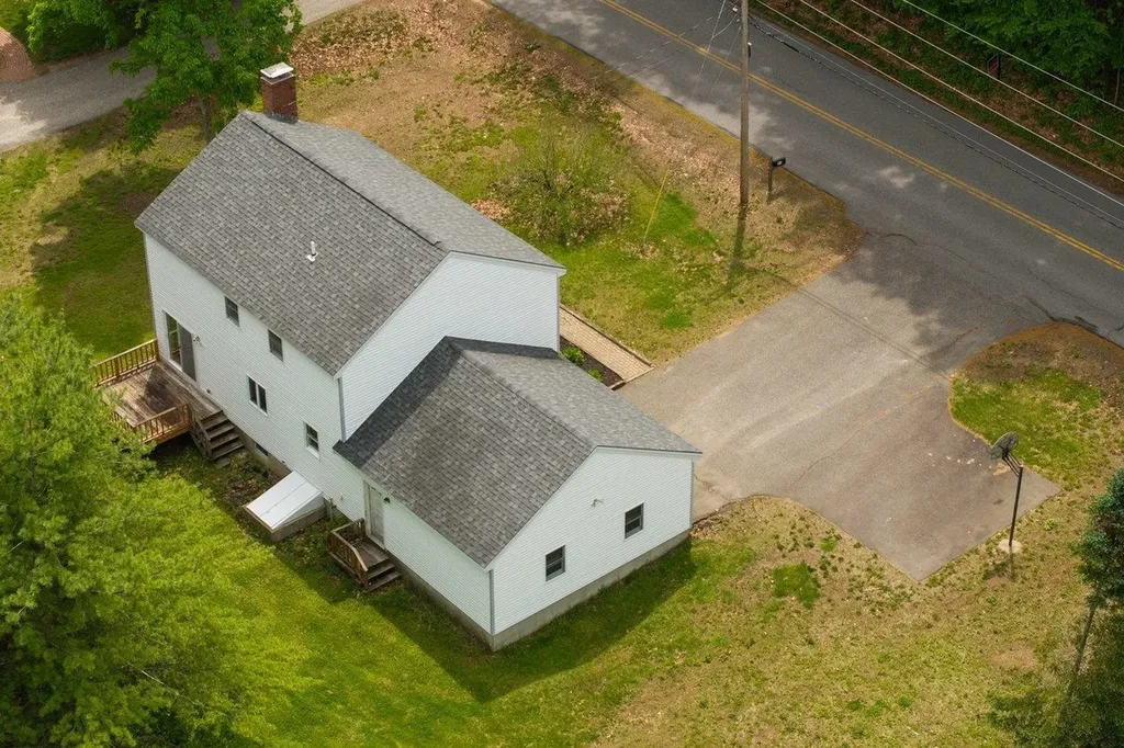 11 Lovell Road Stratham NH 03885