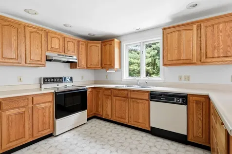 11 Lovell Road Stratham NH 03885