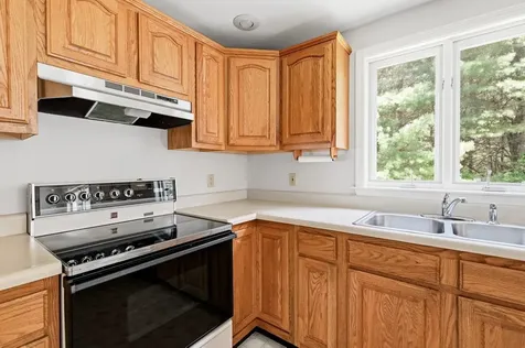 11 Lovell Road Stratham NH 03885