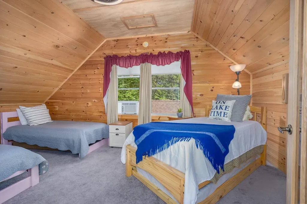 60 Beech Island Strafford NH 03884