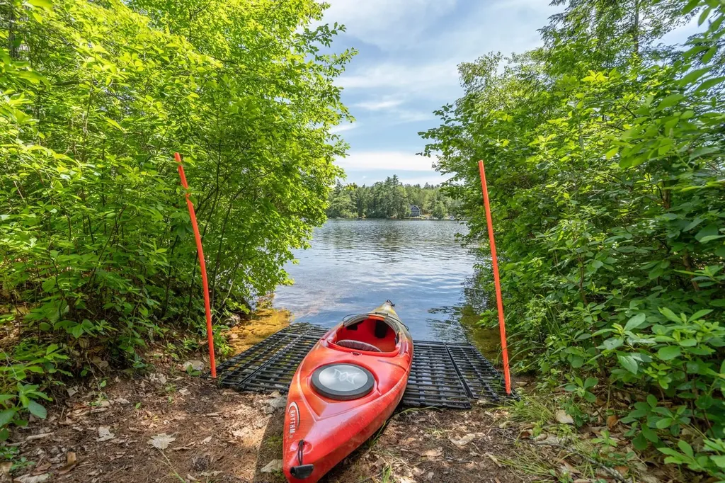 60 Beech Island Strafford NH 03884