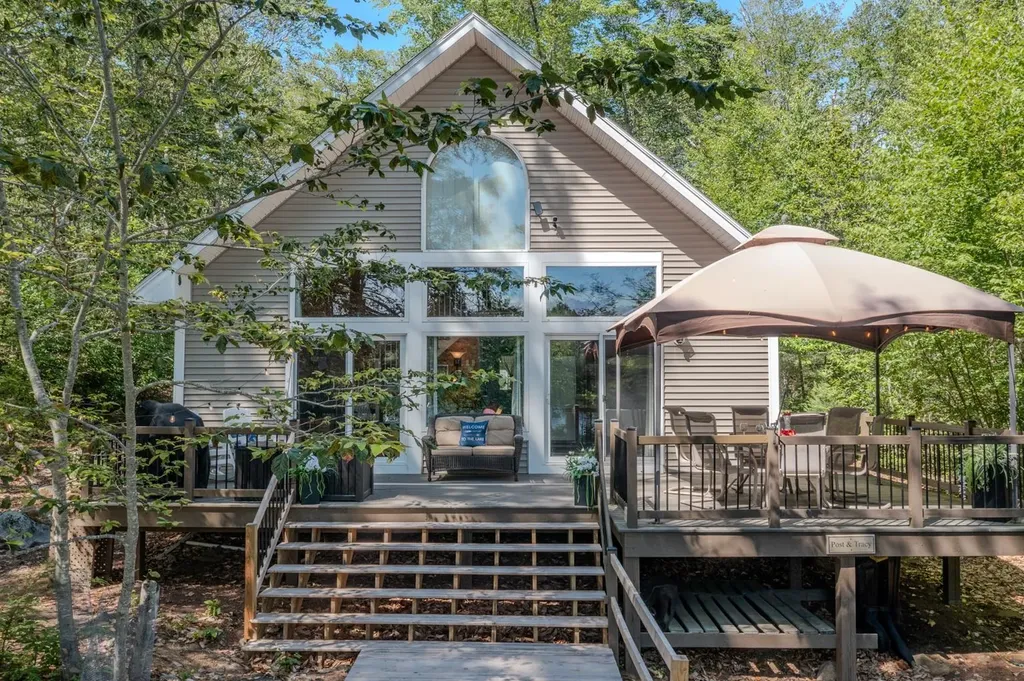 60 Beech Island Strafford NH 03884