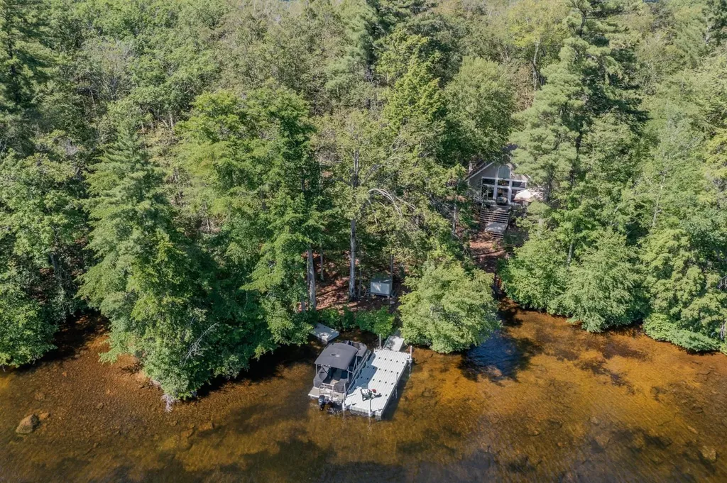 60 Beech Island Strafford NH 03884