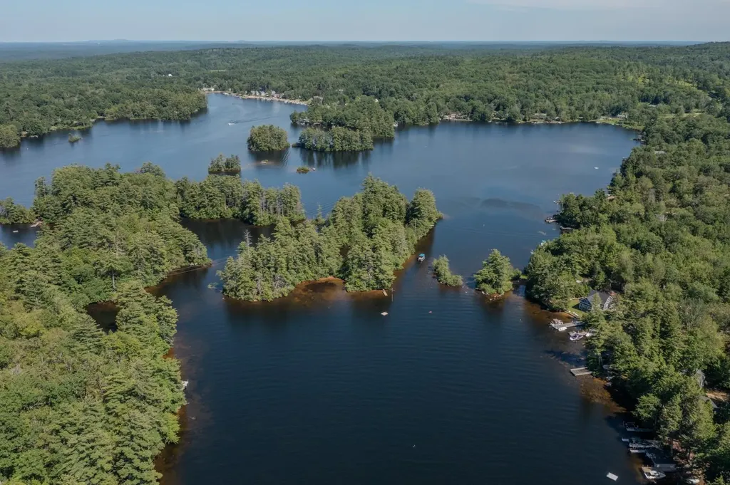 60 Beech Island Strafford NH 03884