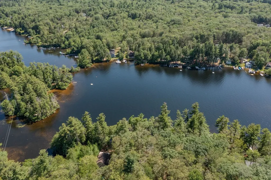 60 Beech Island Strafford NH 03884