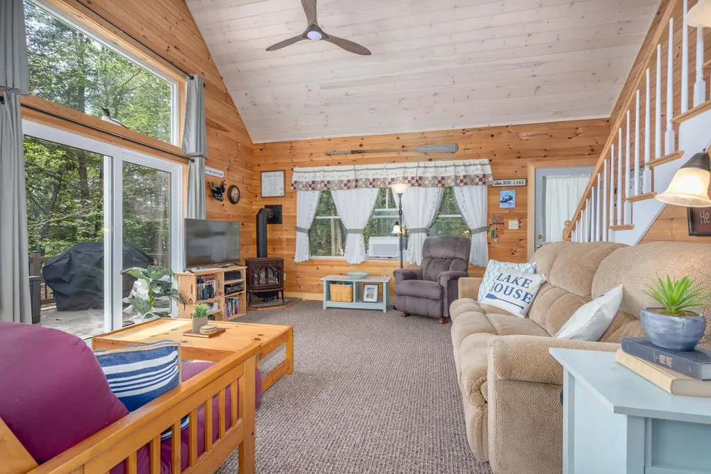 60 Beech Island Strafford NH 03884