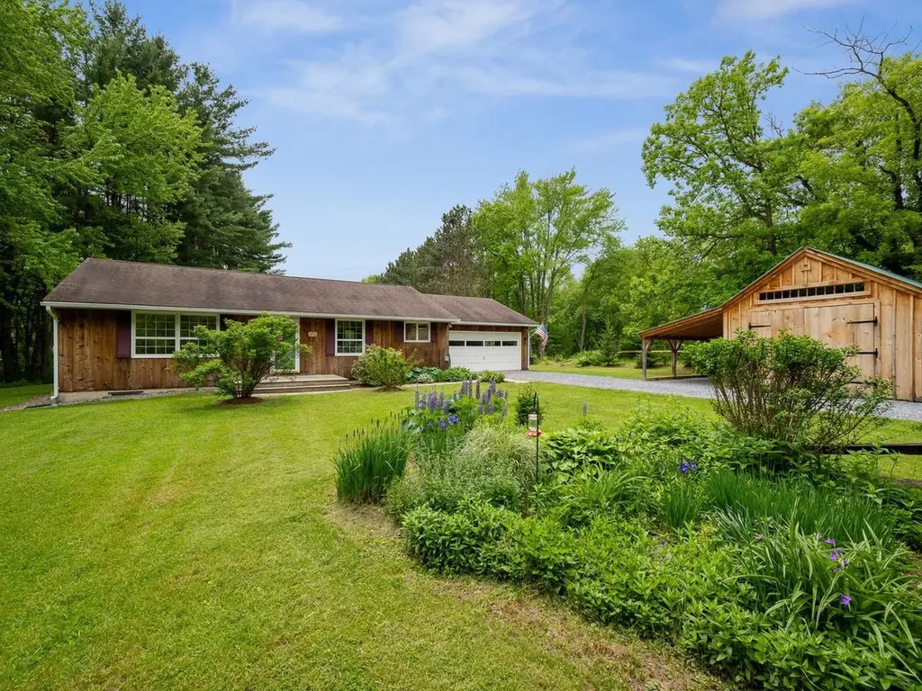 1457 Sand Road Ferrisburgh VT 05456