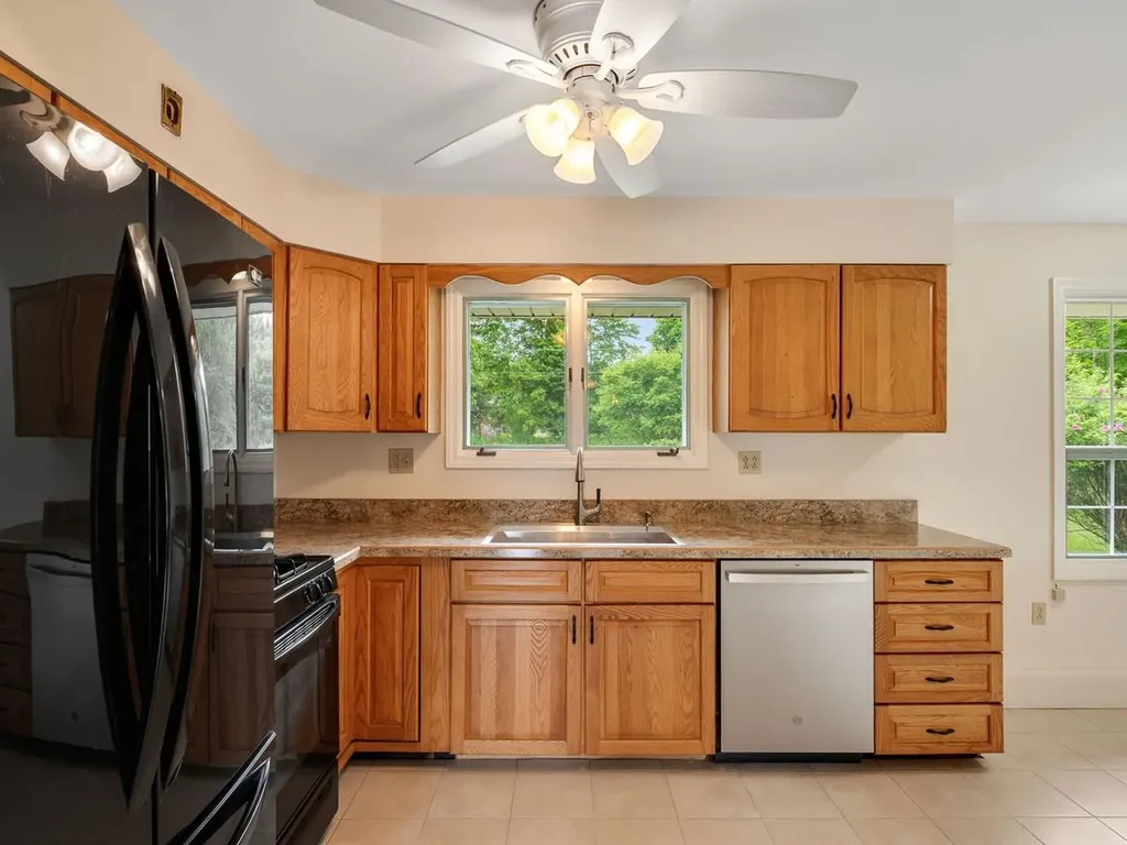 1457 Sand Road Ferrisburgh VT 05456