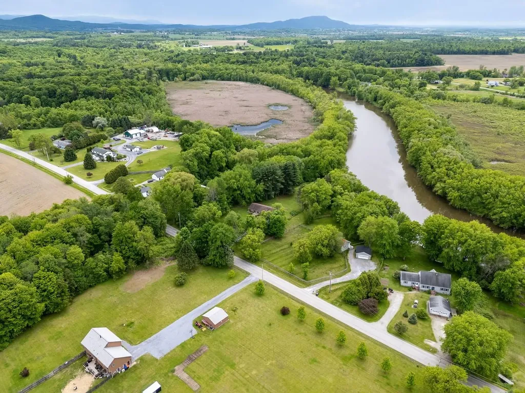 1457 Sand Road Ferrisburgh VT 05456