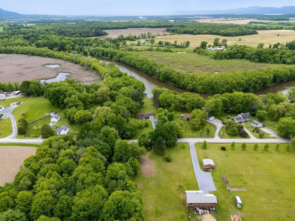 1457 Sand Road Ferrisburgh VT 05456