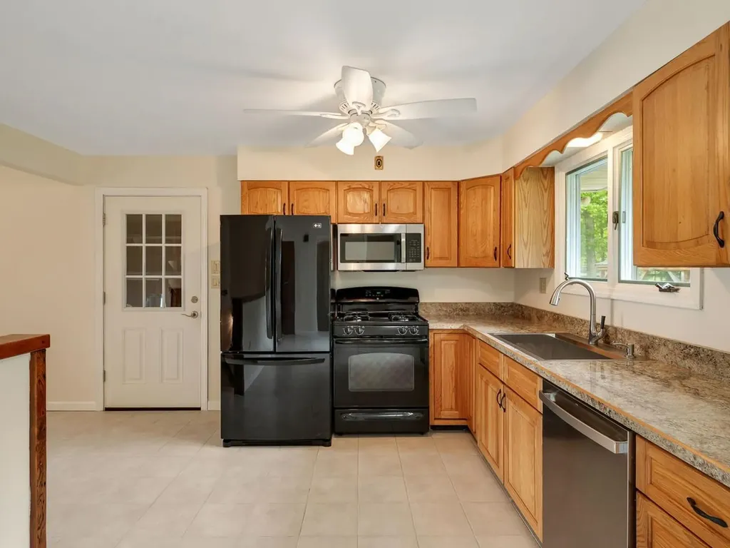 1457 Sand Road Ferrisburgh VT 05456