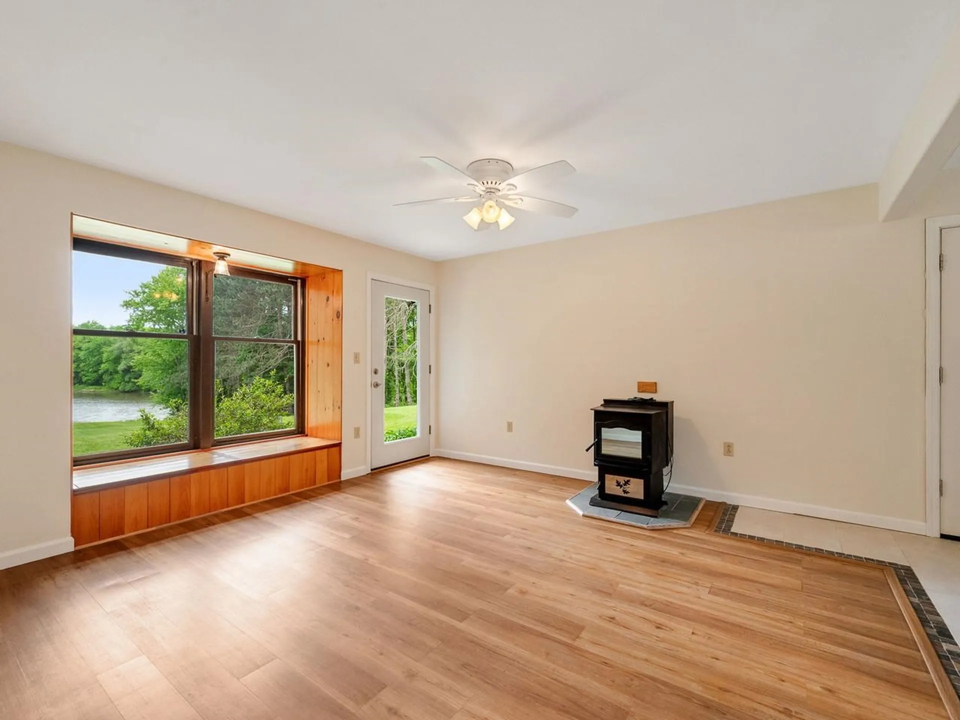 1457 Sand Road Ferrisburgh VT 05456