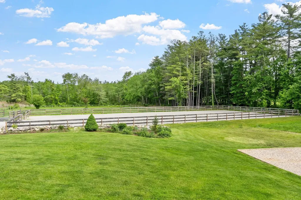 2 Pound Road Hollis NH 03049