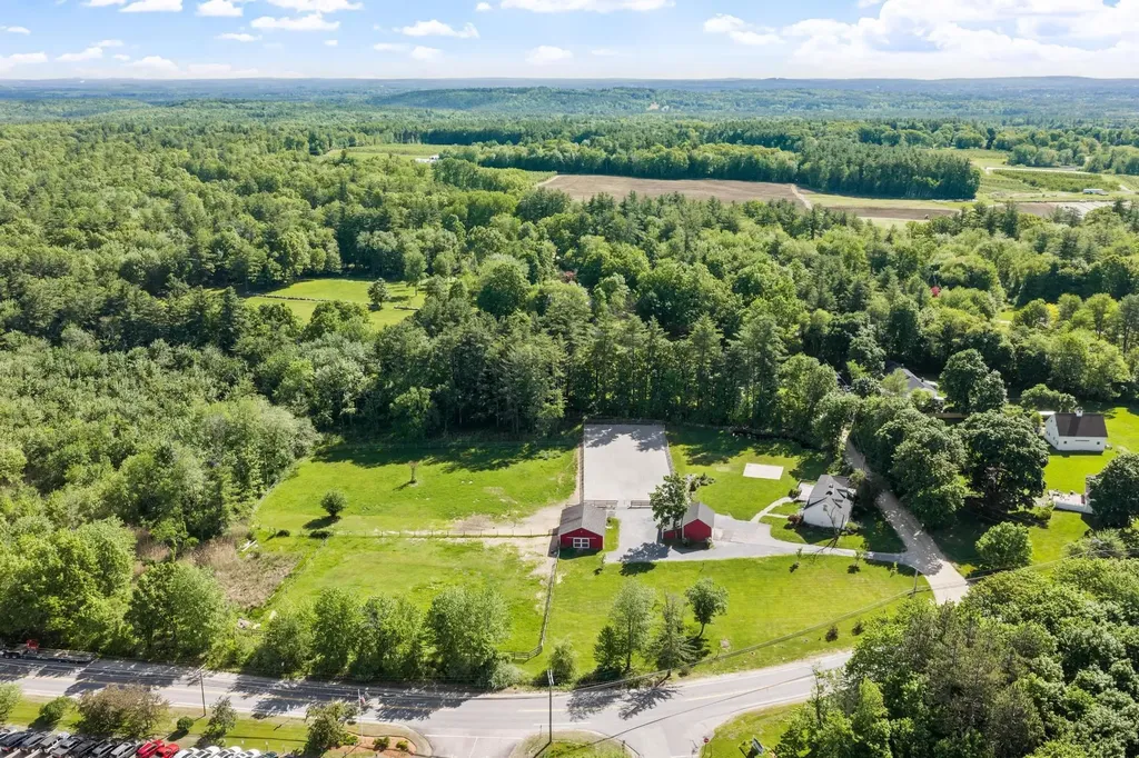 2 Pound Road Hollis NH 03049