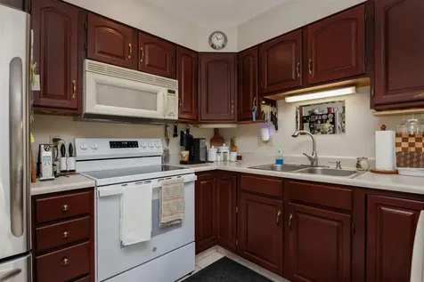 60 Fieldstone Way Hartford VT 05001