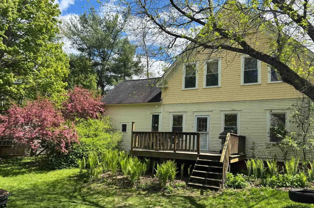 7 Academy Avenue Rockingham VT 05154