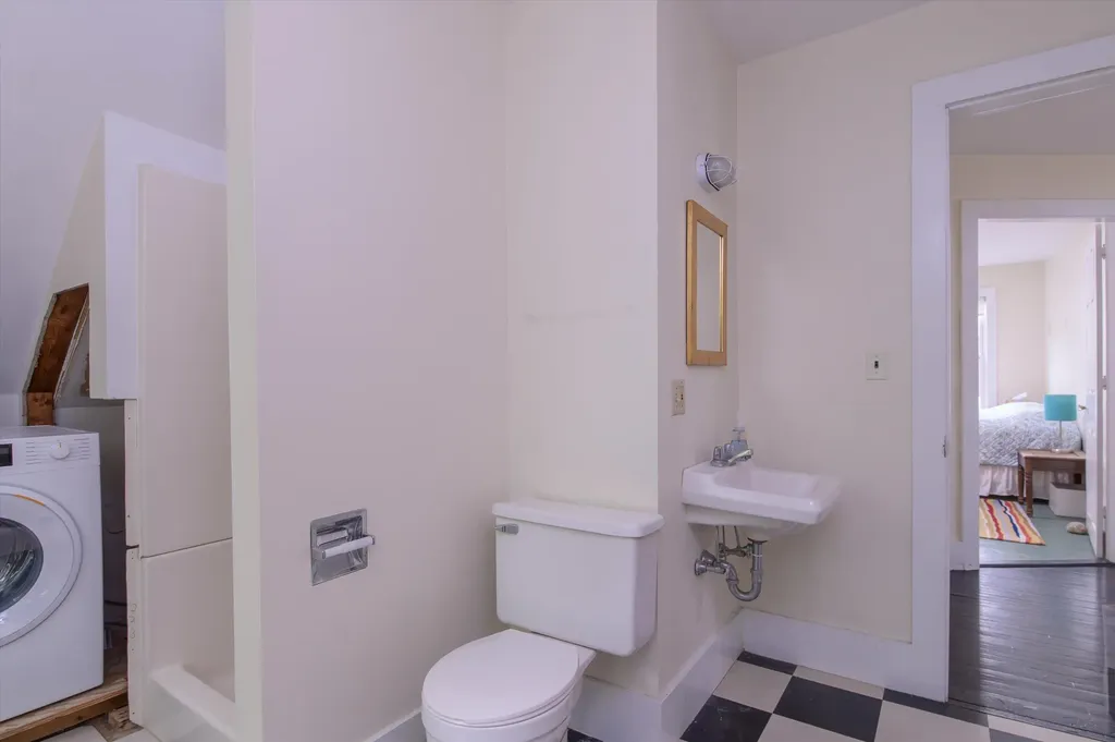 7 Academy Avenue Rockingham VT 05154