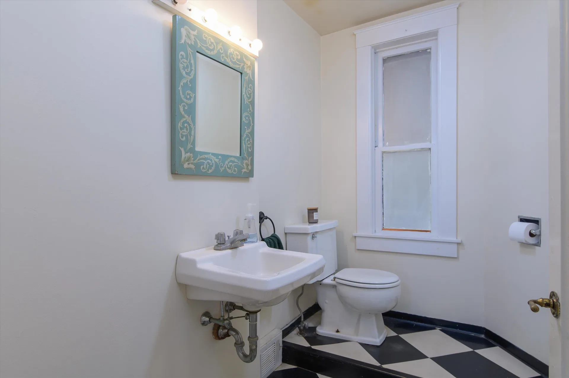 7 Academy Avenue Rockingham VT 05154