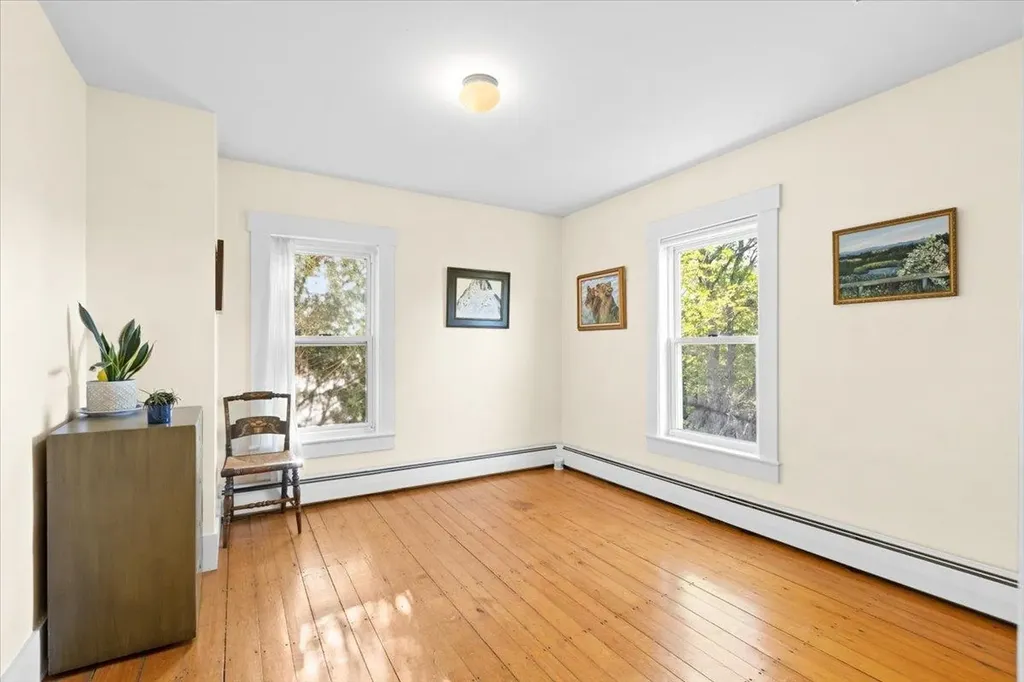 61 Braeburn Lane Barnet VT 05821