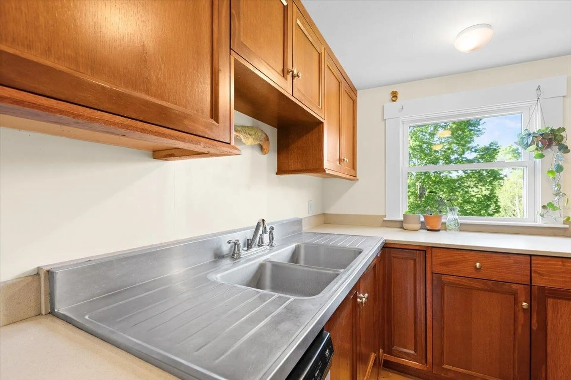 61 Braeburn Lane Barnet VT 05821