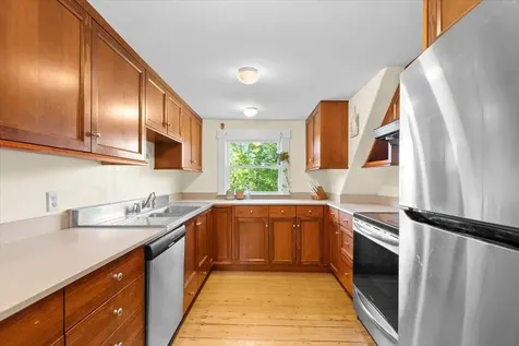 61 Braeburn Lane Barnet VT 05821