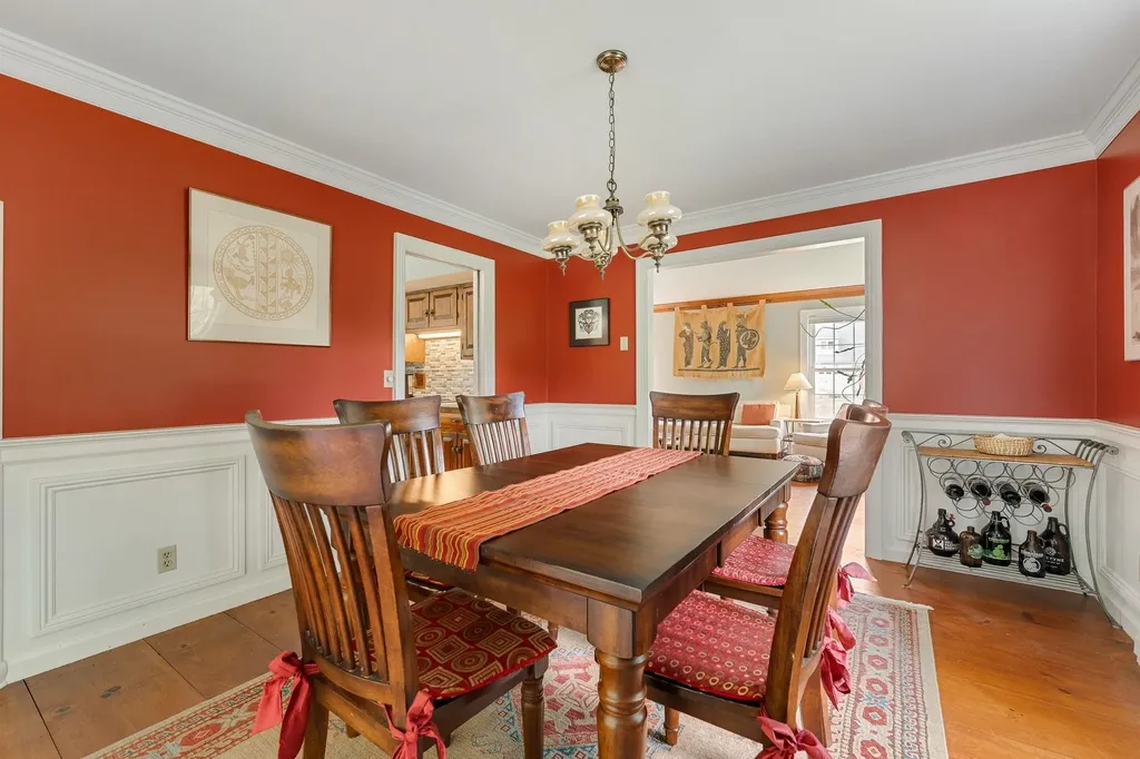 17 Brook Drive Burlington VT 05408