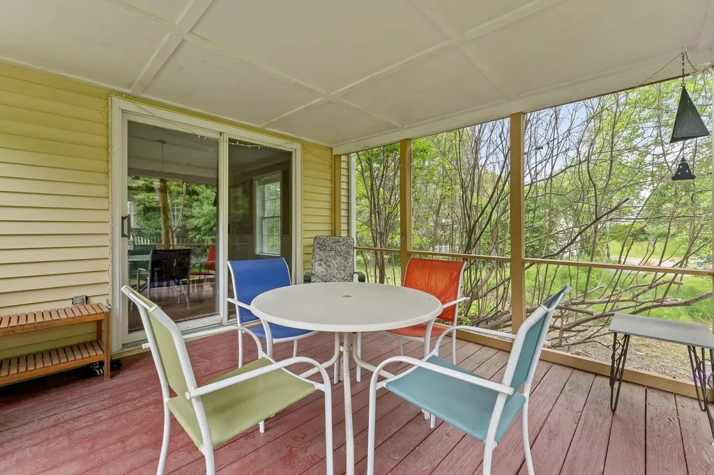 17 Brook Drive Burlington VT 05408