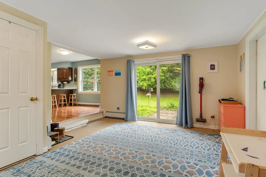 17 Brook Drive Burlington VT 05408