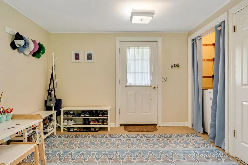 17 Brook Drive Burlington VT 05408