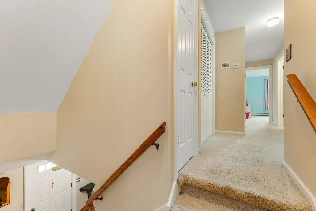 17 Brook Drive Burlington VT 05408