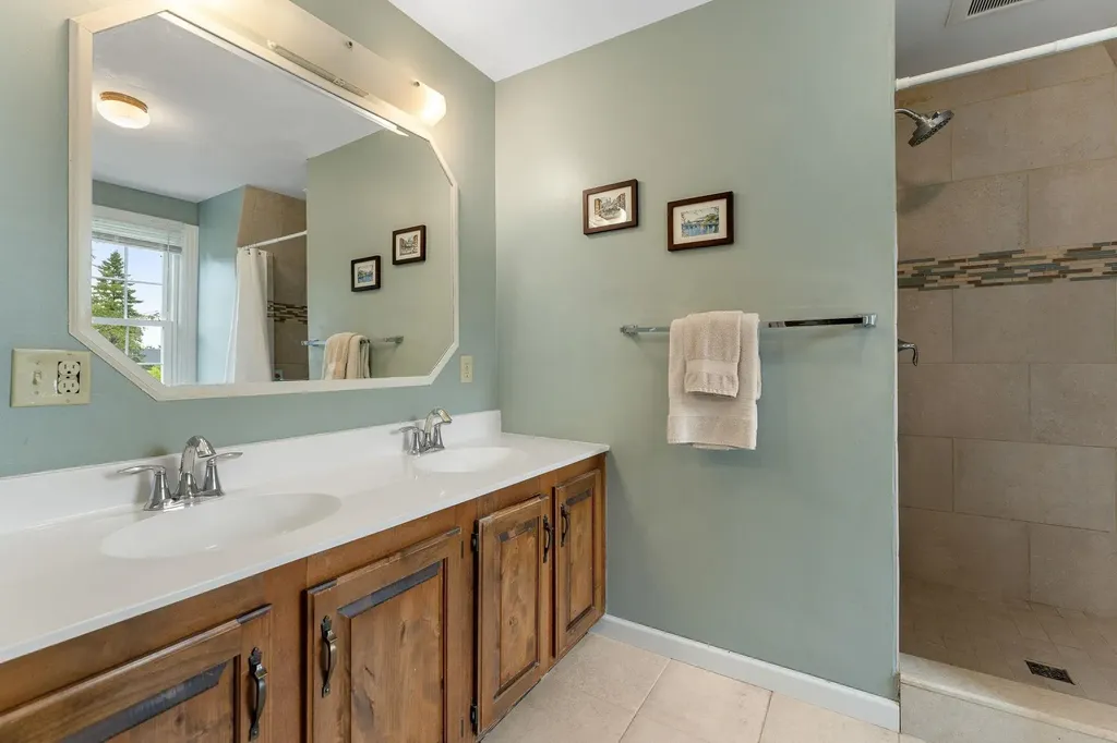 17 Brook Drive Burlington VT 05408
