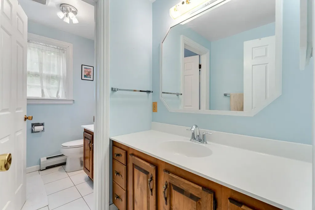 17 Brook Drive Burlington VT 05408
