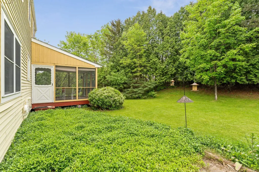 17 Brook Drive Burlington VT 05408