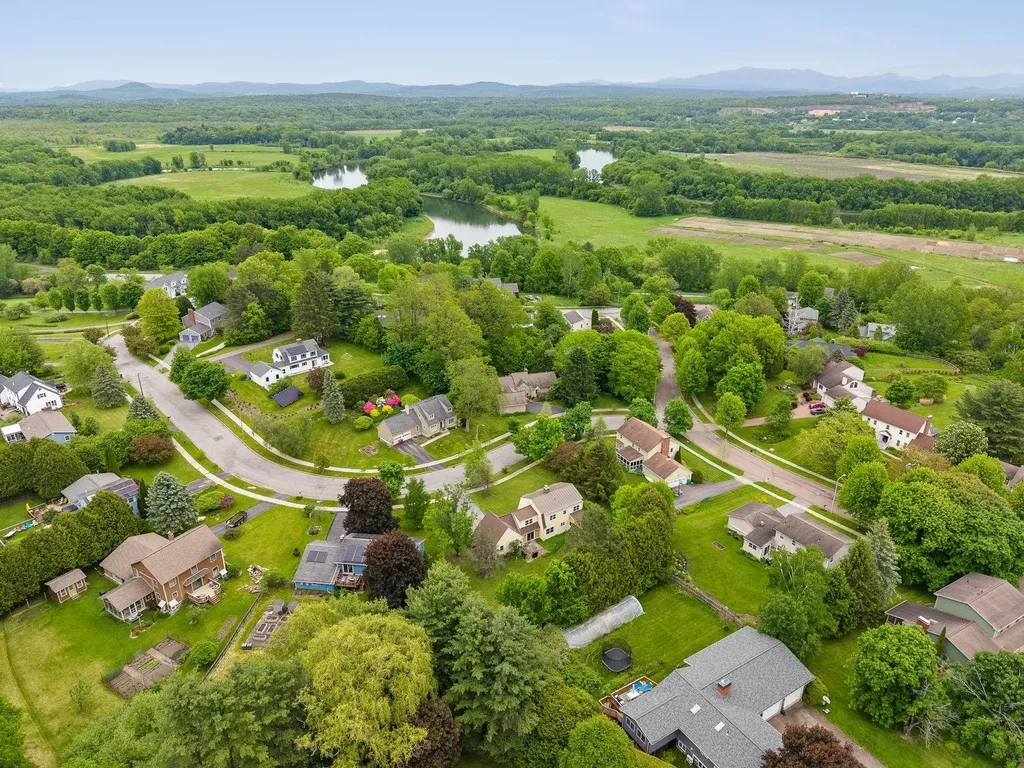 17 Brook Drive Burlington VT 05408