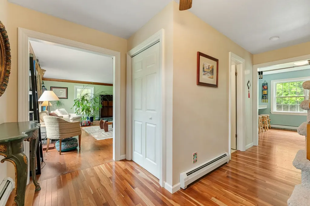 17 Brook Drive Burlington VT 05408
