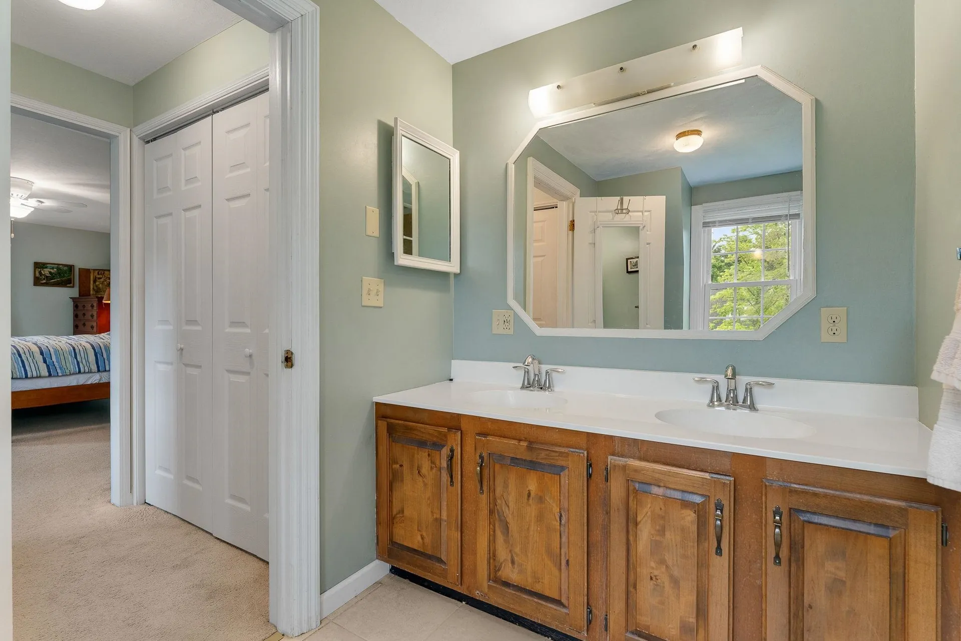 17 Brook Drive Burlington VT 05408