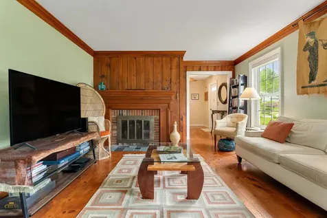 17 Brook Drive Burlington VT 05408
