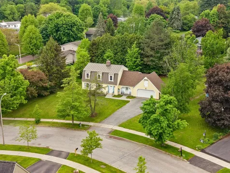 17 Brook Drive Burlington VT 05408
