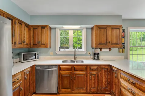 17 Brook Drive Burlington VT 05408