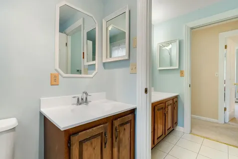 17 Brook Drive Burlington VT 05408