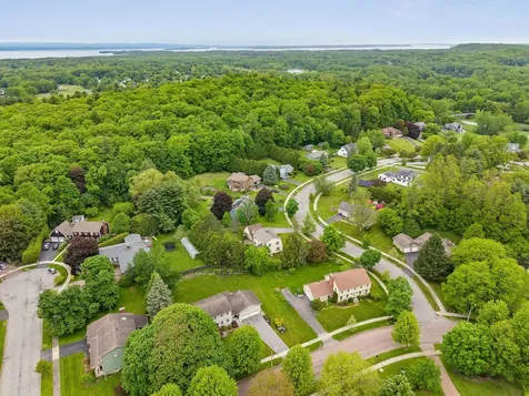 17 Brook Drive Burlington VT 05408