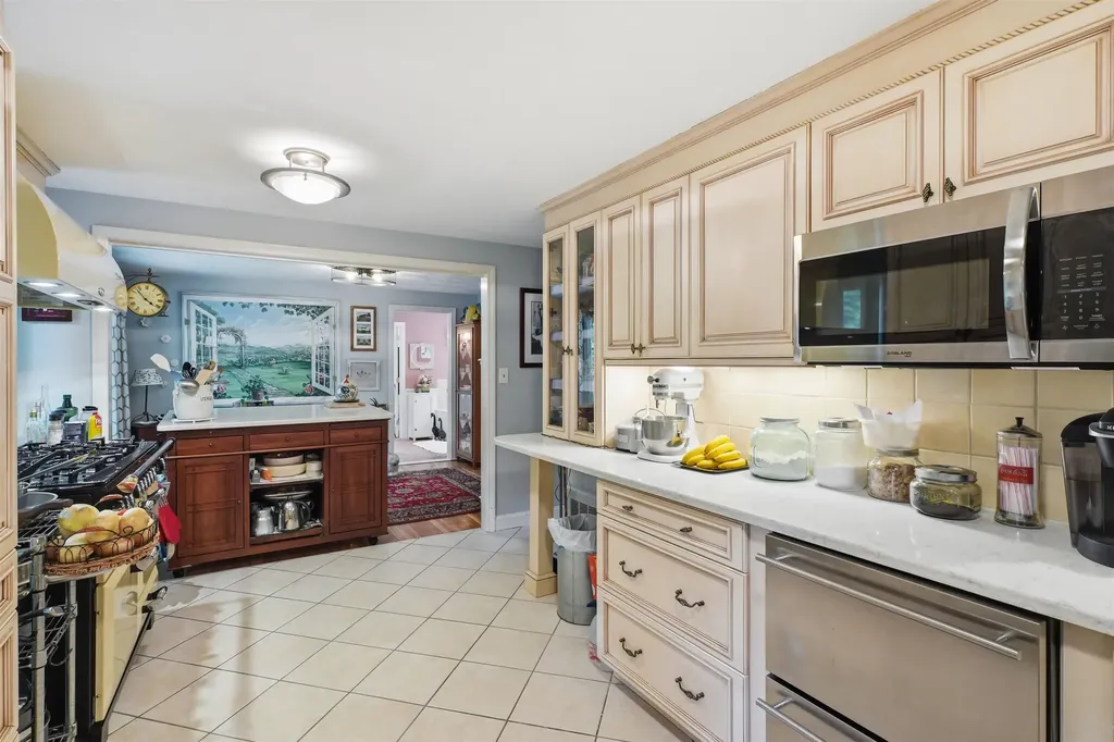 17 Rolling Ridge Road Windham NH 03087
