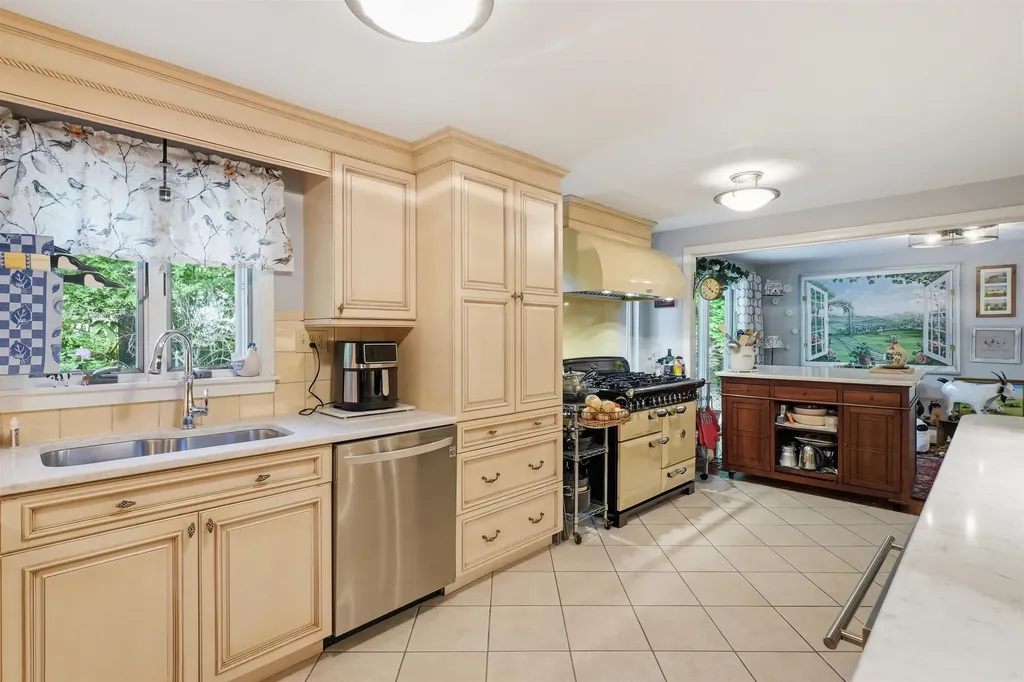 17 Rolling Ridge Road Windham NH 03087