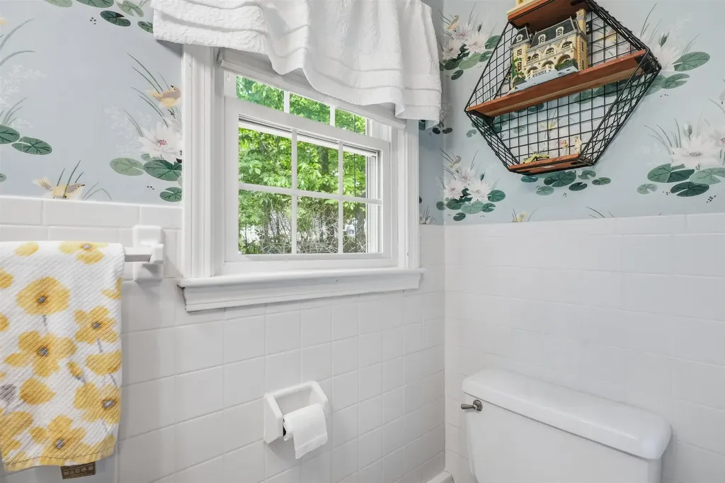 17 Rolling Ridge Road Windham NH 03087
