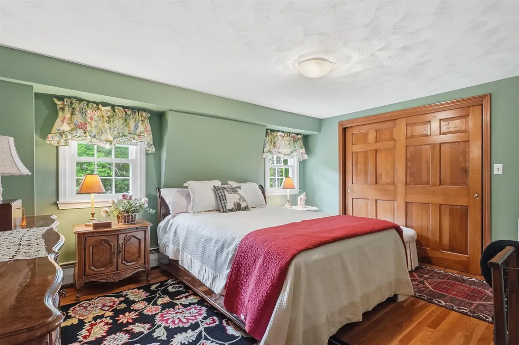 17 Rolling Ridge Road Windham NH 03087