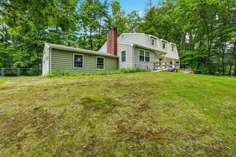 17 Rolling Ridge Road Windham NH 03087