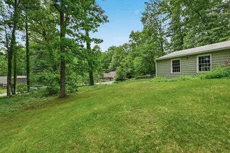 17 Rolling Ridge Road Windham NH 03087